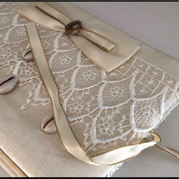 Guest book Embellished w/Cowrey Shells - Picture 2 of 6